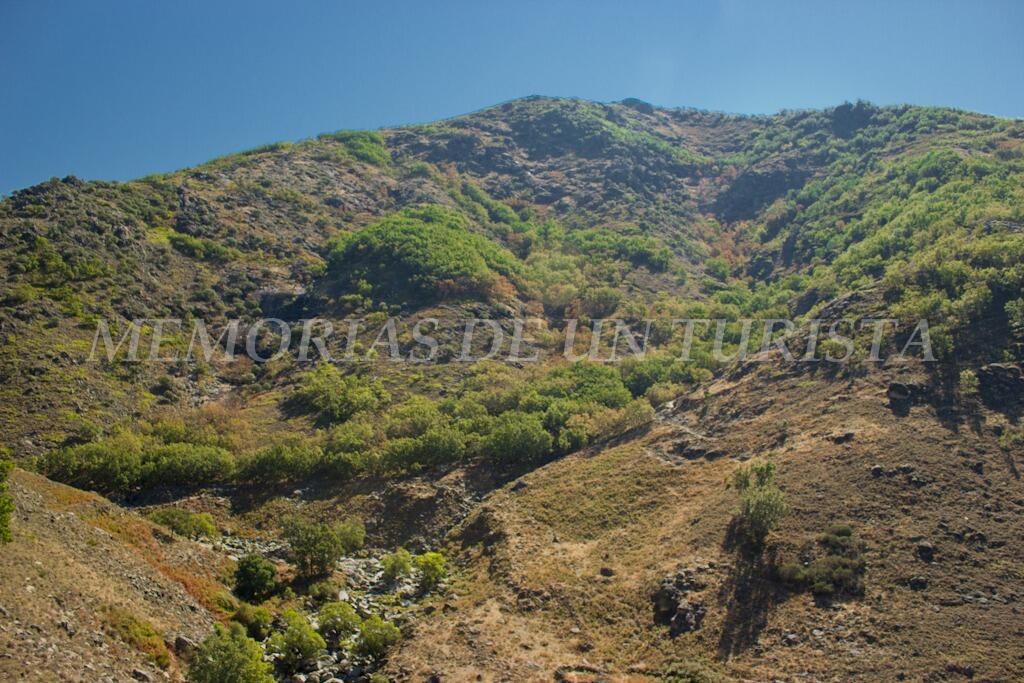 Montaña de enfrente