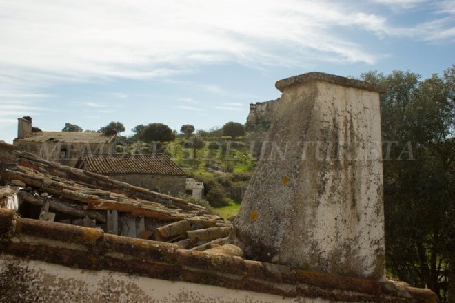 Chimenea de casa abandonada