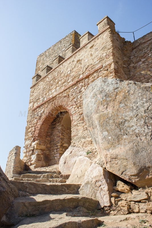Hacia la torre del castillo
