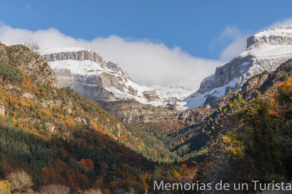 Aragón – Valle de Aragüés: paseando por Aragüés del Puerto y subida al Refugio de Lizara