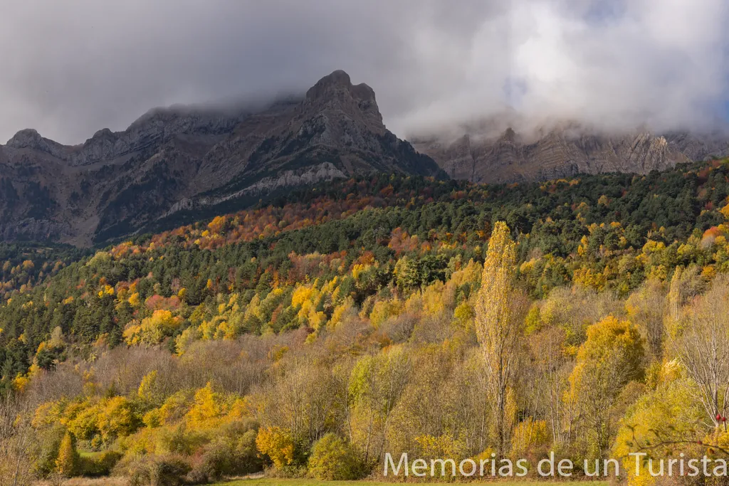 Aragón – Valle de Tena: ruta por el Bosque del Betato y subida al Ibón de Piedrafita