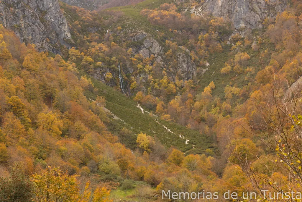 Asturias – Valle del Nalón: ruta a la Cascada’L Tabayón del Mongallu